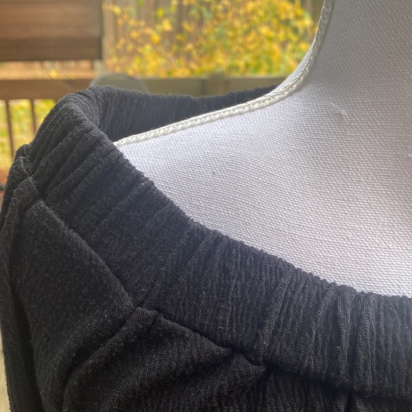 Abercrombie & Fitch black top - Picture 4 of 5